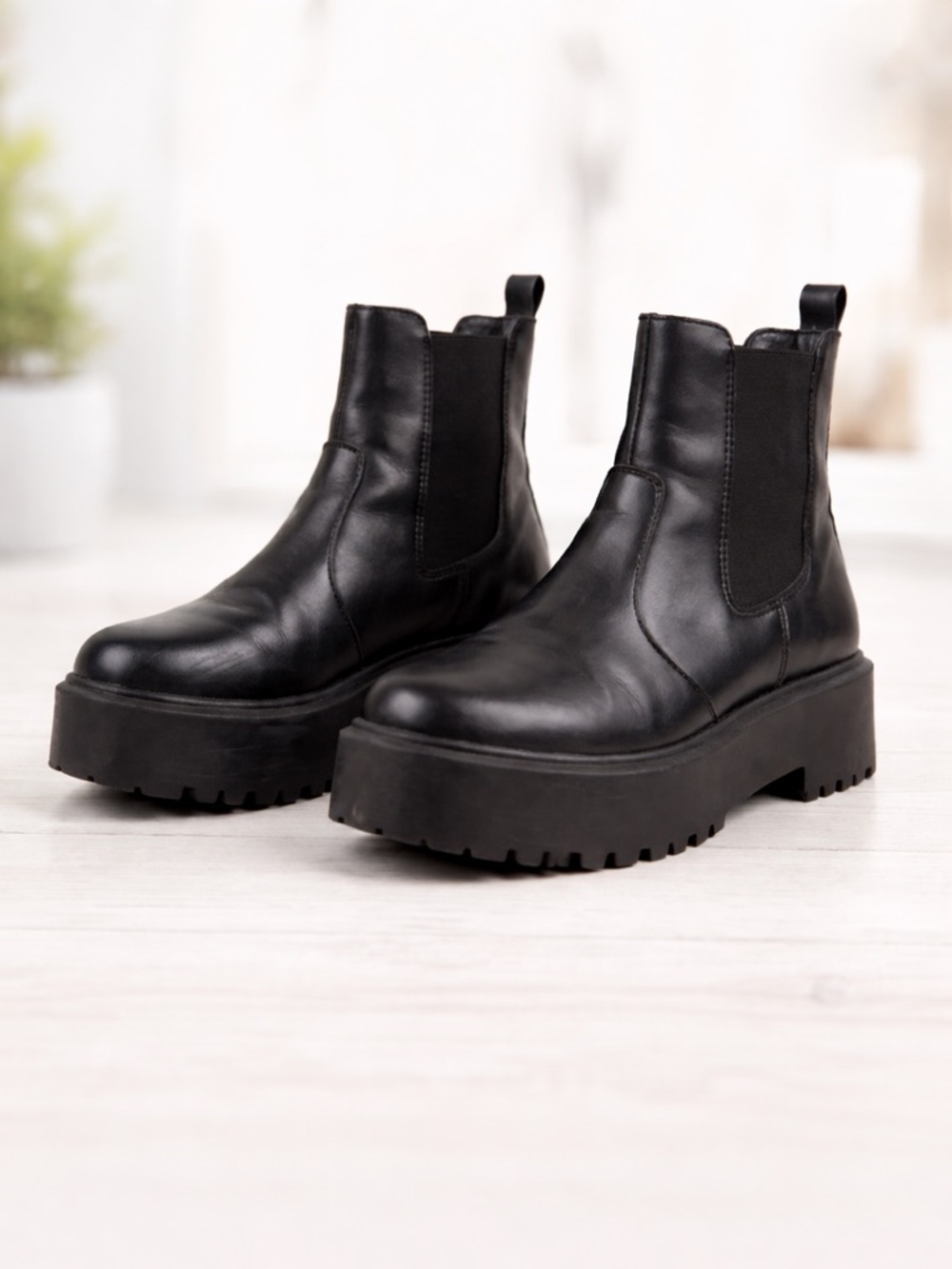 ASOS Design Alfie Women’s Black Chunky Chelsea Boots Lug Sole Platform 8 Goth